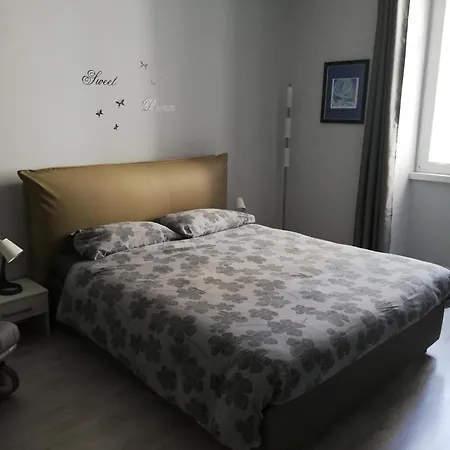 Mariposa Триест